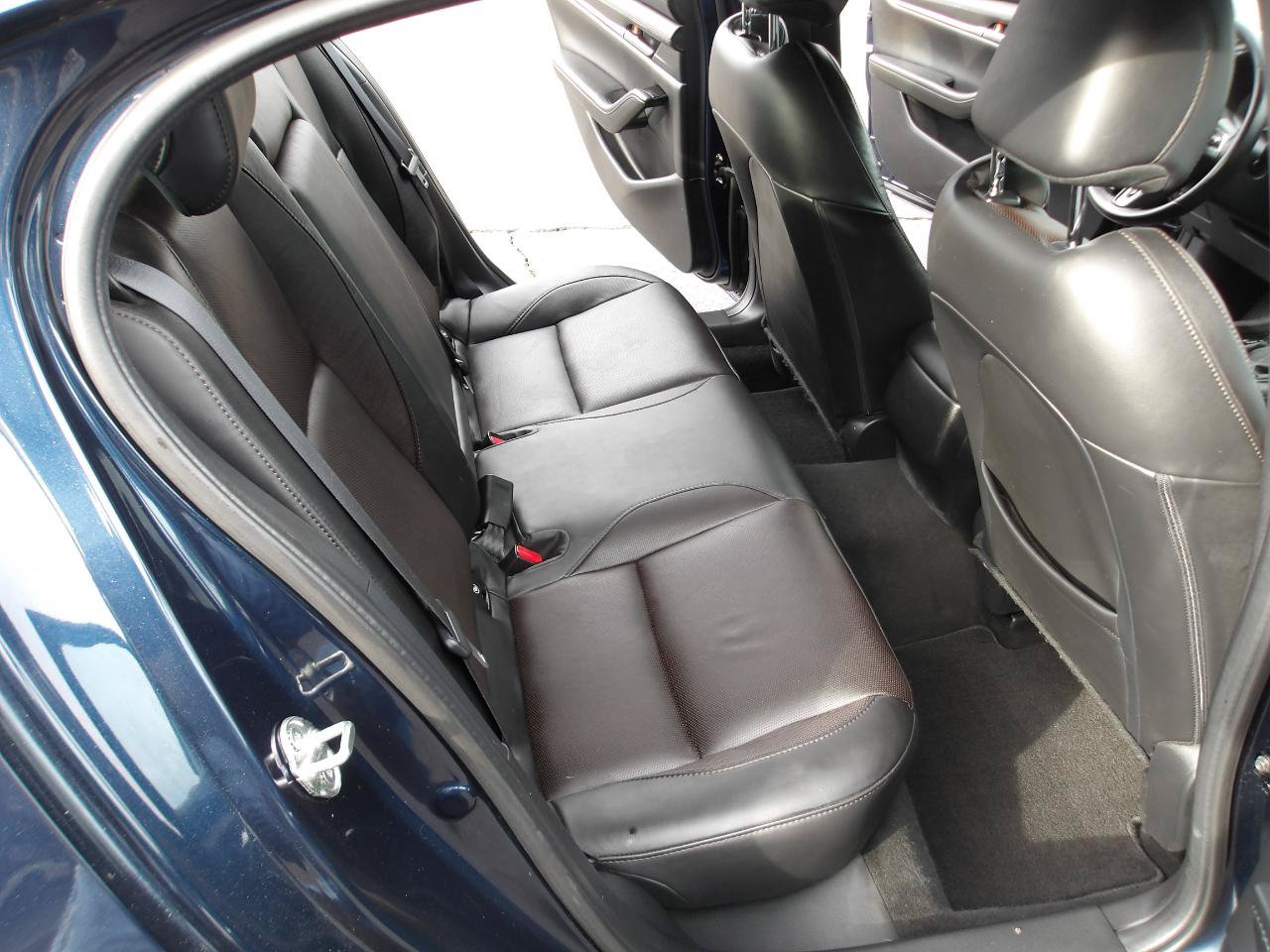 Used 2023 MAZDA MAZDA3 s AWD/4WD image 11