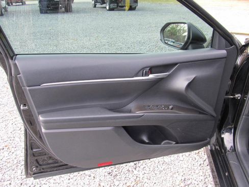 Used 2023 Toyota Camry LE image 24