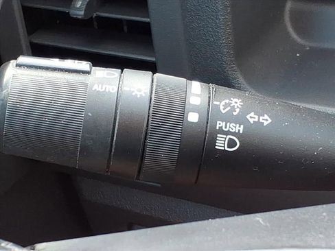 Used 2012 Jeep Liberty Limited Jet image 21