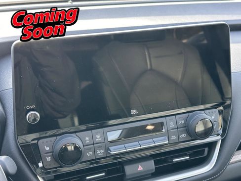 Used 2024 Toyota Grand Highlander Limited image 12