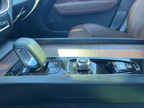 Certified 2022 Volvo XC60 T8 Inscription Expression image 38