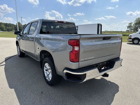 Used 2024 Chevrolet Silverado 1500 LT image 3