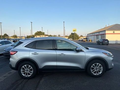 Used 2020 Ford Escape SE AWD/4WD image 9