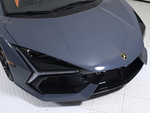 Used 2025 Lamborghini Revuelto AWD/4WD image 23
