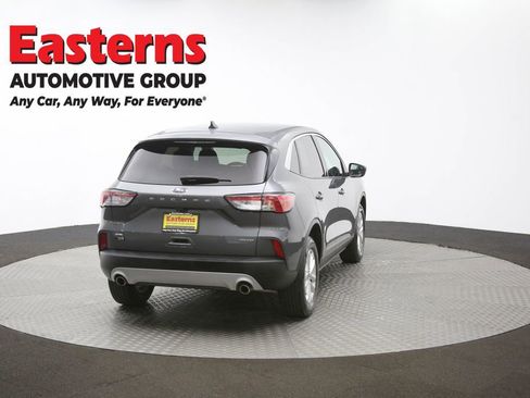 Used 2022 Ford Escape SE w/ Cold Weather Package image 35