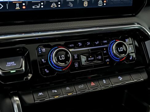 New 2026 GMC Sierra 1500 Denali w/ Denali Reserve Package AWD/4WD image 18