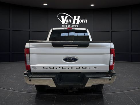 Used 2019 Ford F250 Lariat w/ Lariat Ultimate Package AWD/4WD image 6