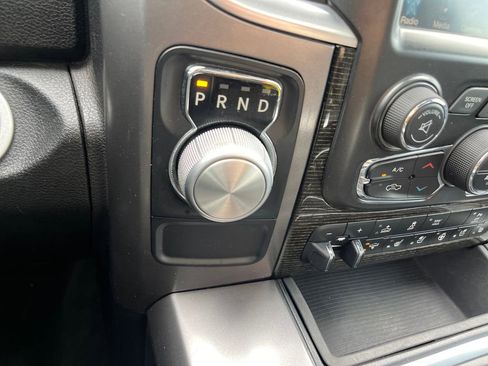 Used 2017 RAM 1500 Limited RWD image 25