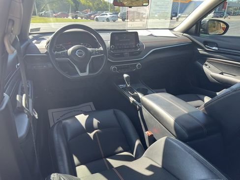 Used 2022 Nissan Altima 2.5 SR image 13
