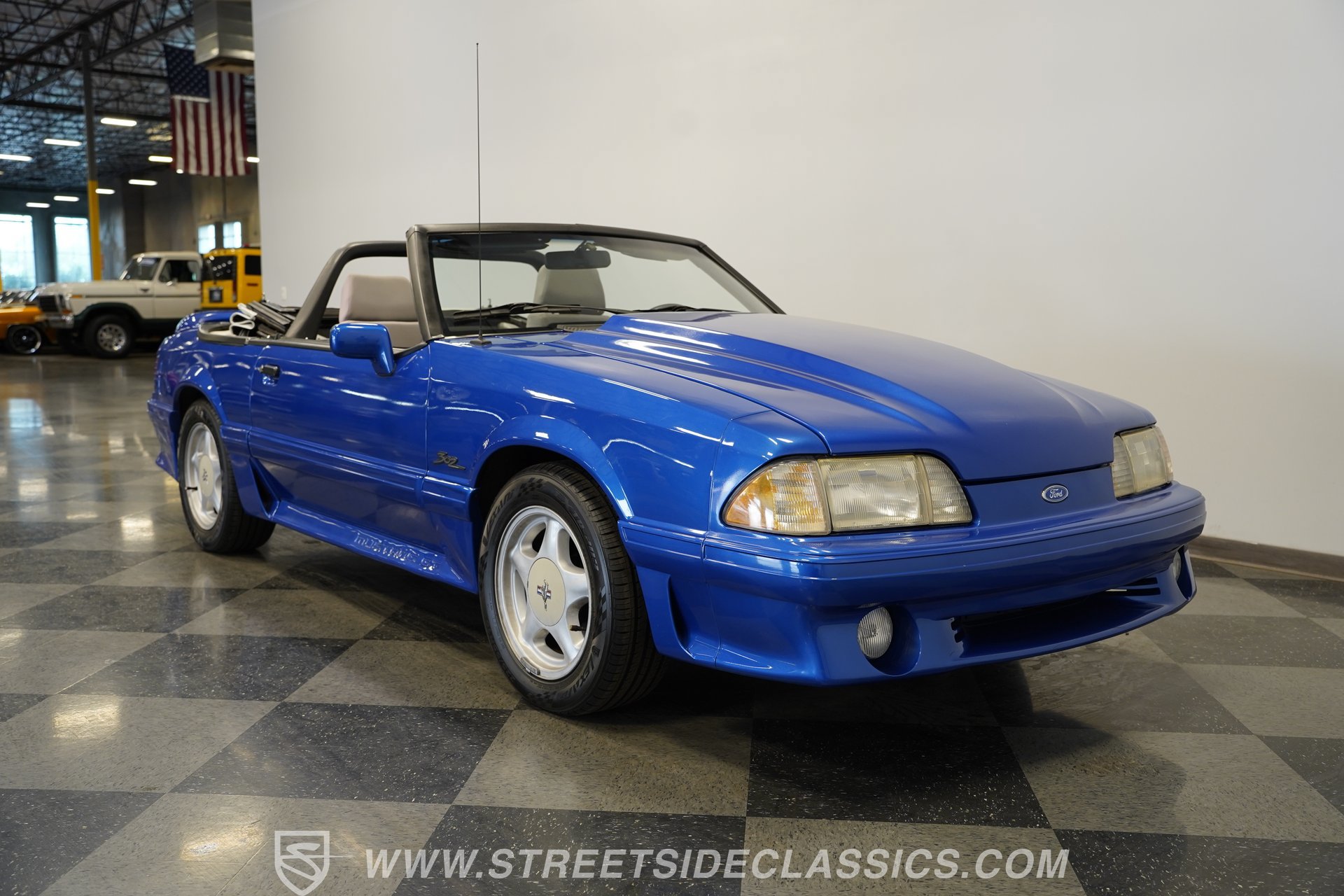 Used 1993 Ford Mustang GT RWD image 18