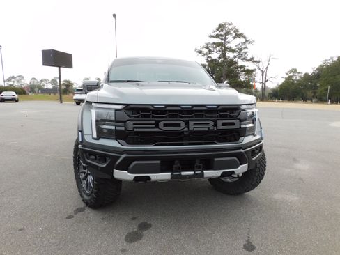 Used 2025 Ford F150 Raptor image 7