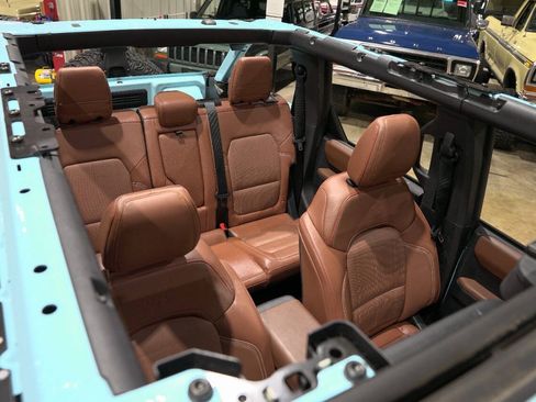 Used 2023 Ford Bronco Heritage Edition AWD/4WD image 18