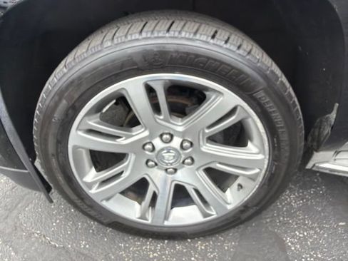 Used 2015 Cadillac Escalade Premium AWD/4WD image 29