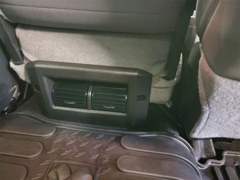 Used 2018 RAM 2500 Tradesman w/ Chrome Appearance Group image 18