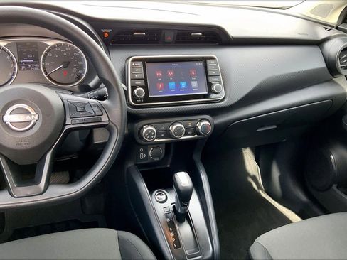 Used 2025 Nissan Kicks Play S image 7