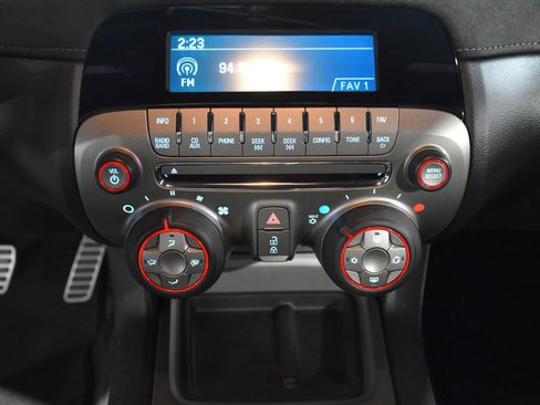 Used 2015 Chevrolet Camaro Z/28 RWD image 46
