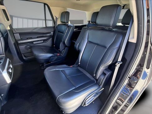 Used 2023 Ford Expedition XLT image 20