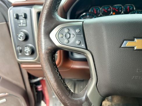 Used 2016 Chevrolet Silverado 1500 High Country w/ High Country Premium Package AWD/4WD image 18