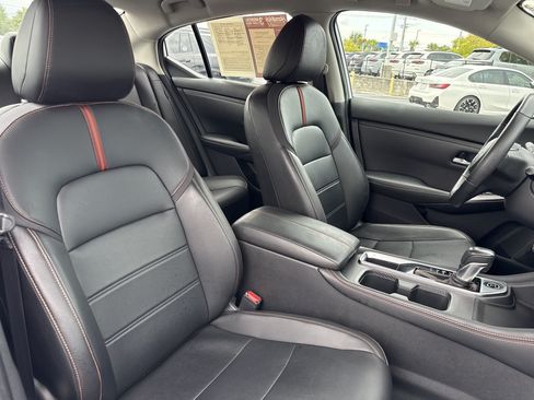 Used 2021 Nissan Sentra SR w/ SR Premium Package FWD image 32