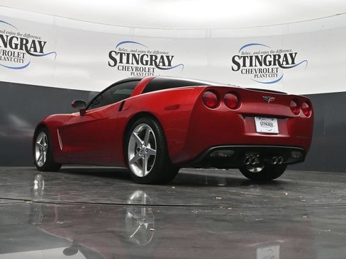 Used 2005 Chevrolet Corvette Coupe w/ Preferred Equipment Group RWD image 30