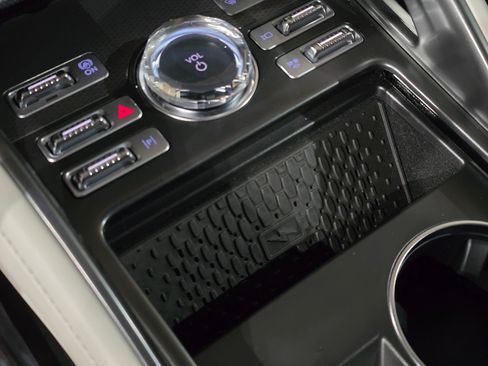 New 2025 Lincoln Nautilus Premier w/ Equipment Group 102A image 26