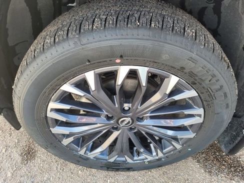 Certified 2024 Nissan Rogue Platinum w/ Platinum Premium Package image 24