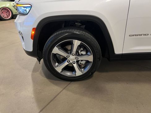 Used 2023 Jeep Grand Cherokee Limited w/ Trailer Tow Prep Group (B) image 45