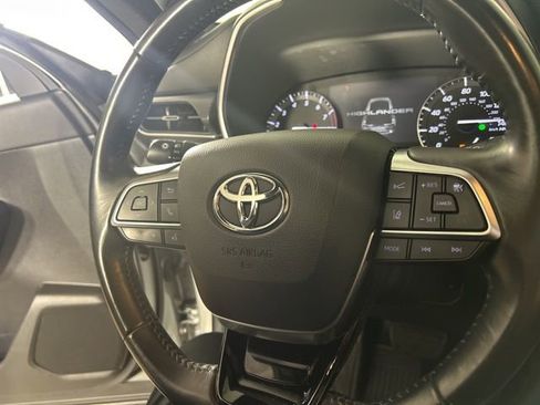 Used 2021 Toyota Highlander XSE image 21