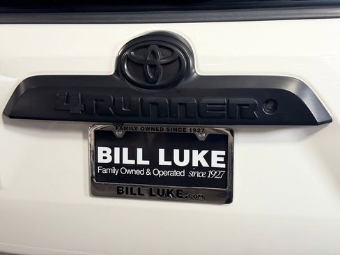 Used 2019 Toyota 4Runner TRD Off-Road Premium AWD/4WD image 12