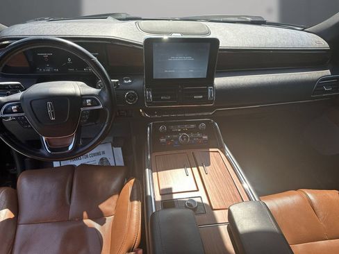 Used 2019 Lincoln Navigator Reserve AWD/4WD image 22