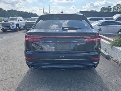 Used 2019 Audi Q8 Prestige w/ Luxury Package AWD/4WD image 4