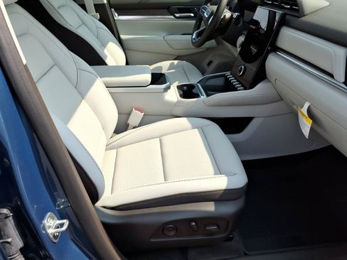 New 2026 GMC Terrain Denali w/ LPO, Floor Liner Package AWD/4WD image 8