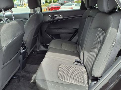 Used 2025 Kia Sportage LX FWD image 25