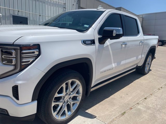 Used 2023 GMC Sierra 1500 Denali AWD/4WD image 1