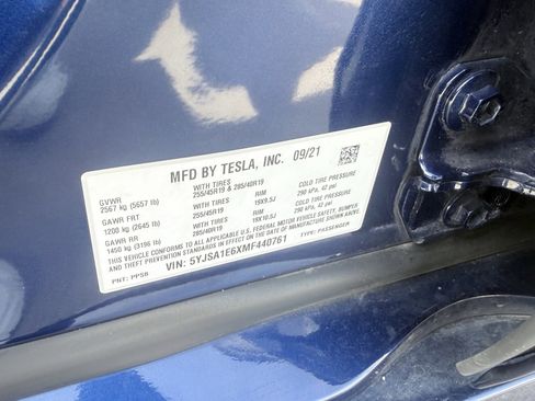 Used 2021 Tesla Model S Plaid image 24