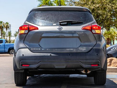 Used 2020 Nissan Kicks S FWD image 6