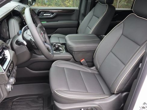 New 2026 GMC Yukon XL Elevation AWD/4WD image 11