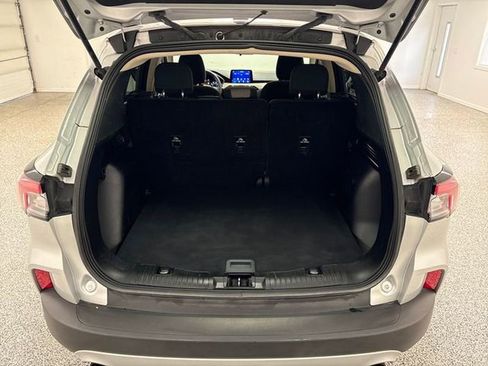 Used 2020 Ford Escape SE image 30