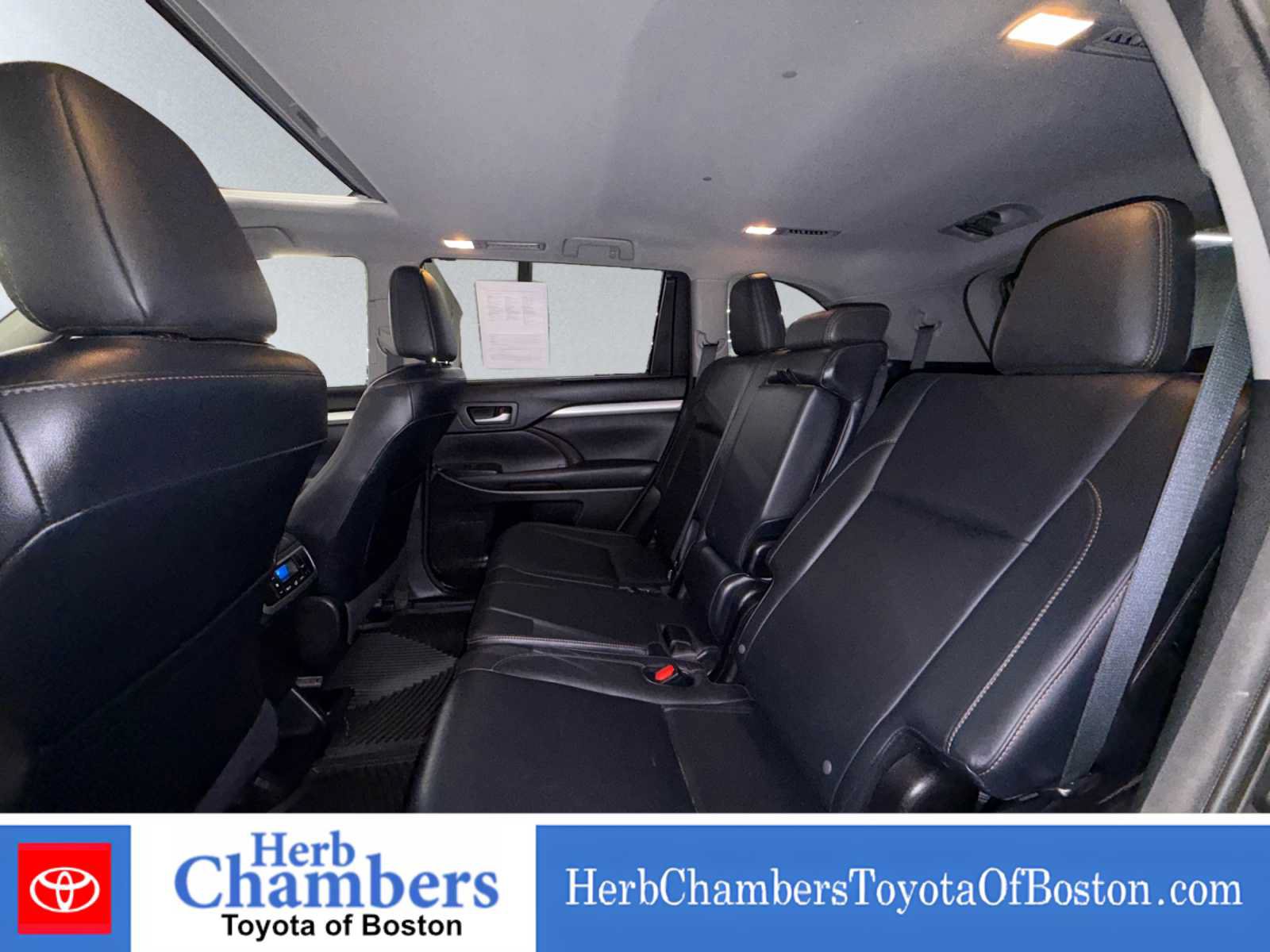 Used 2015 Toyota Highlander XLE AWD/4WD image 17