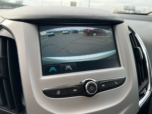 Used 2018 Chevrolet Cruze LS image 59