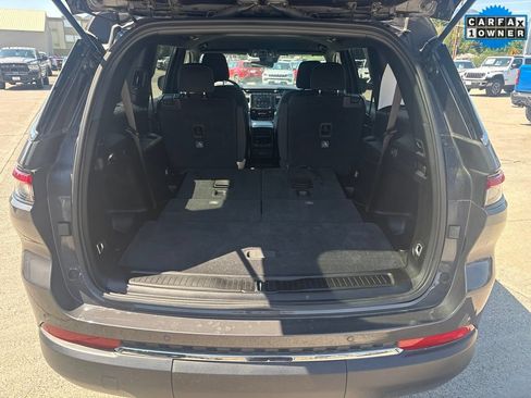 Certified 2025 Jeep Grand Cherokee L Laredo w/ Trailer Tow Package AWD/4WD image 8