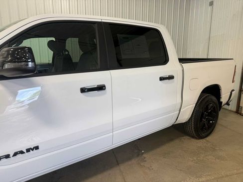 Used 2023 RAM 1500 Big Horn AWD/4WD image 7
