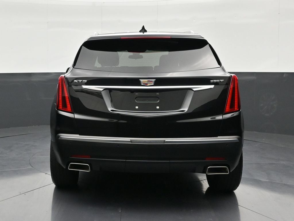 Certified 2025 Cadillac XT5 Luxury FWD image 4