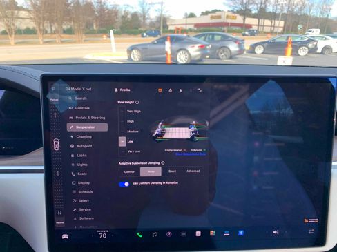 Used 2024 Tesla Model X image 23