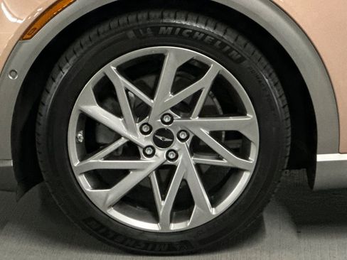 Used 2023 Genesis GV60 Advanced AWD/4WD image 34