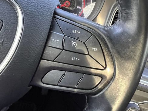 Used 2020 Dodge Charger SXT image 23