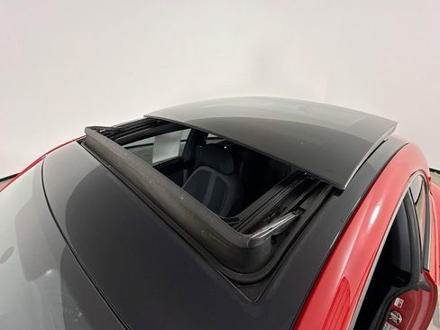 Used 2014 Volkswagen Beetle R-Line image 24