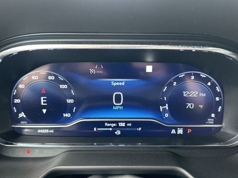 Used 2022 Chevrolet Suburban Premier image 23