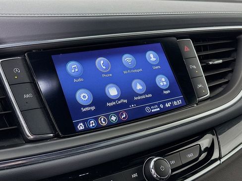 Used 2022 Buick Enclave Essence image 20