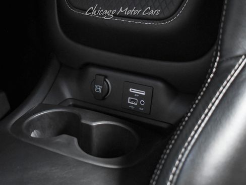 Used 2013 SRT Viper GTS w/ GTS Laguna Interior Pkg image 15